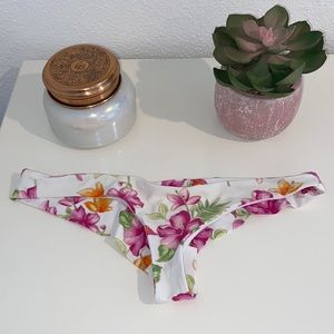 Frankie’s Bikinis